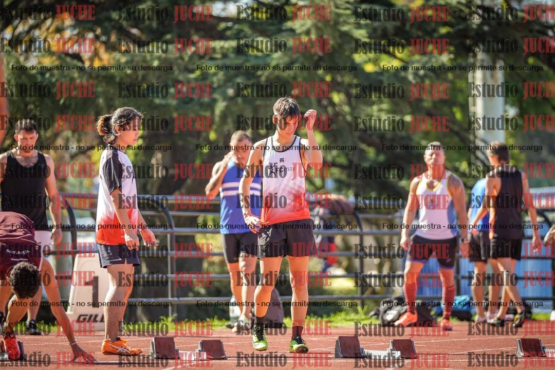 Fotos de los 100 m llanos de varones