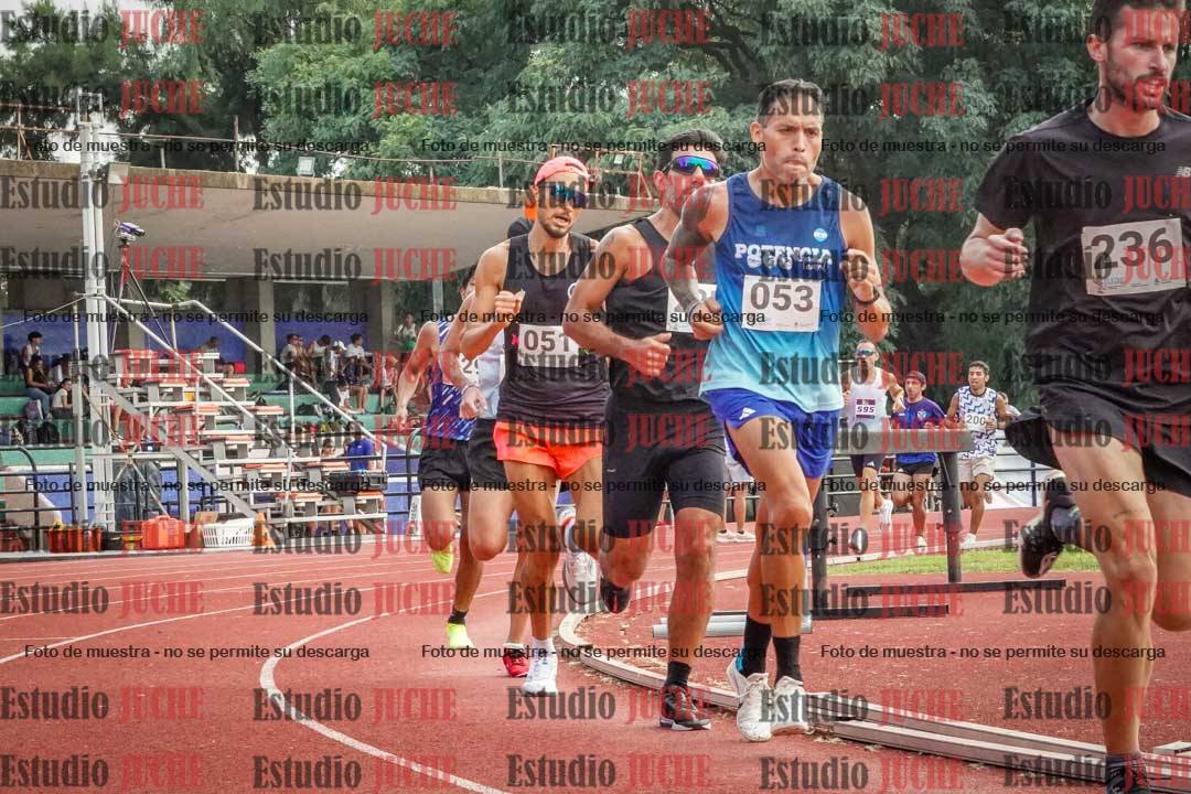 Fotos de los 3000 m llanos de varones