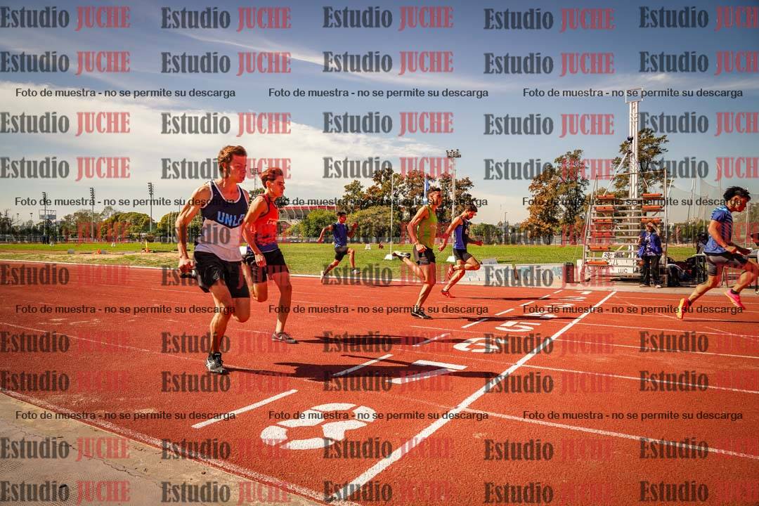 Fotos de los 100 m llanos de varones