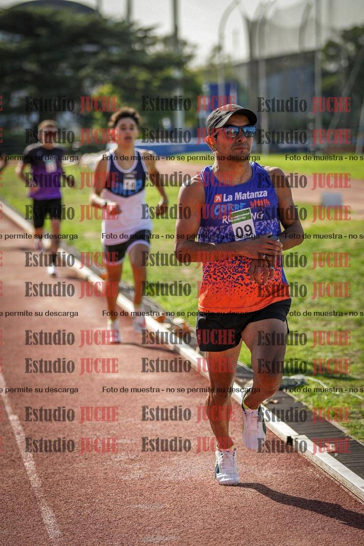 Fotos de los 800 m llanos de varones