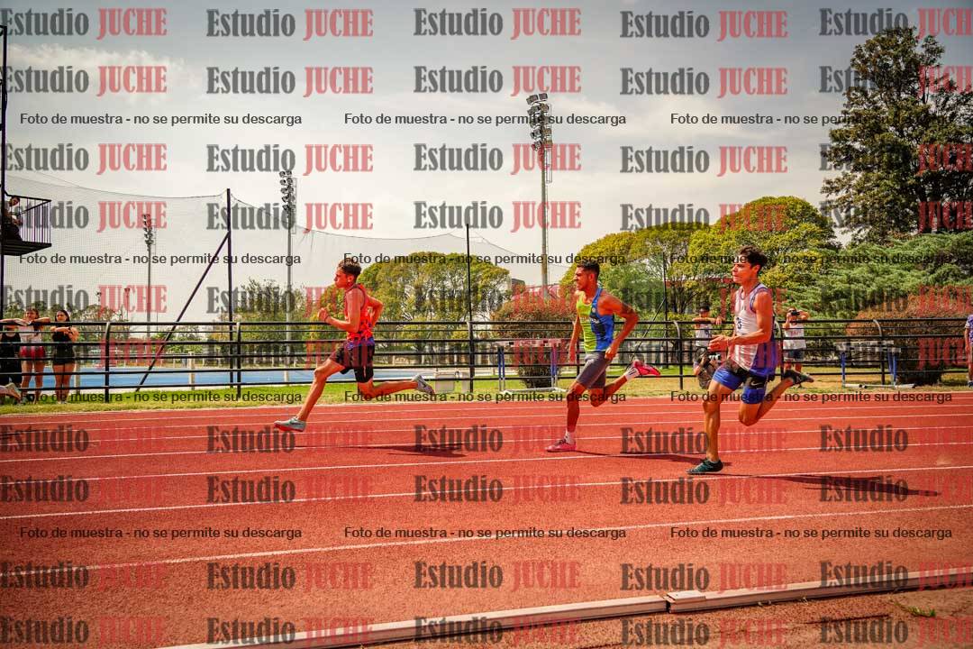 Fotos de los 200 m llanos de varones