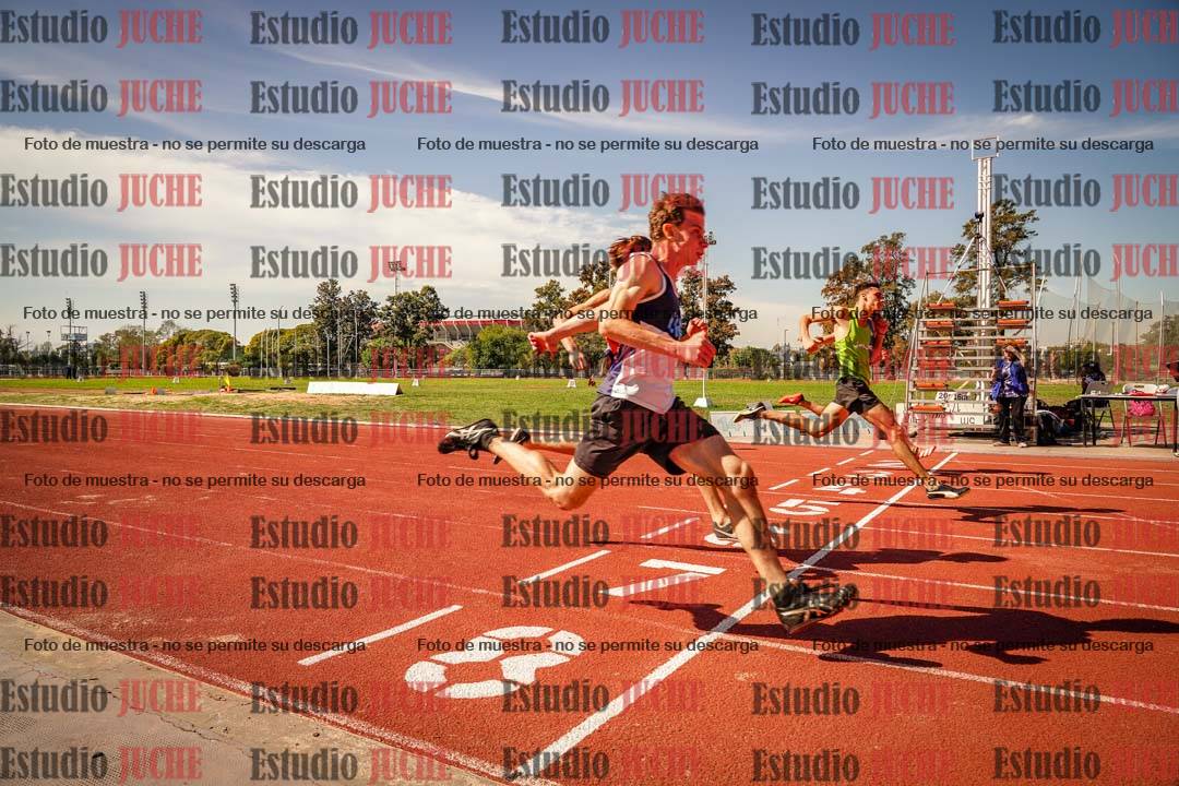 Fotos de los 100 m llanos de varones