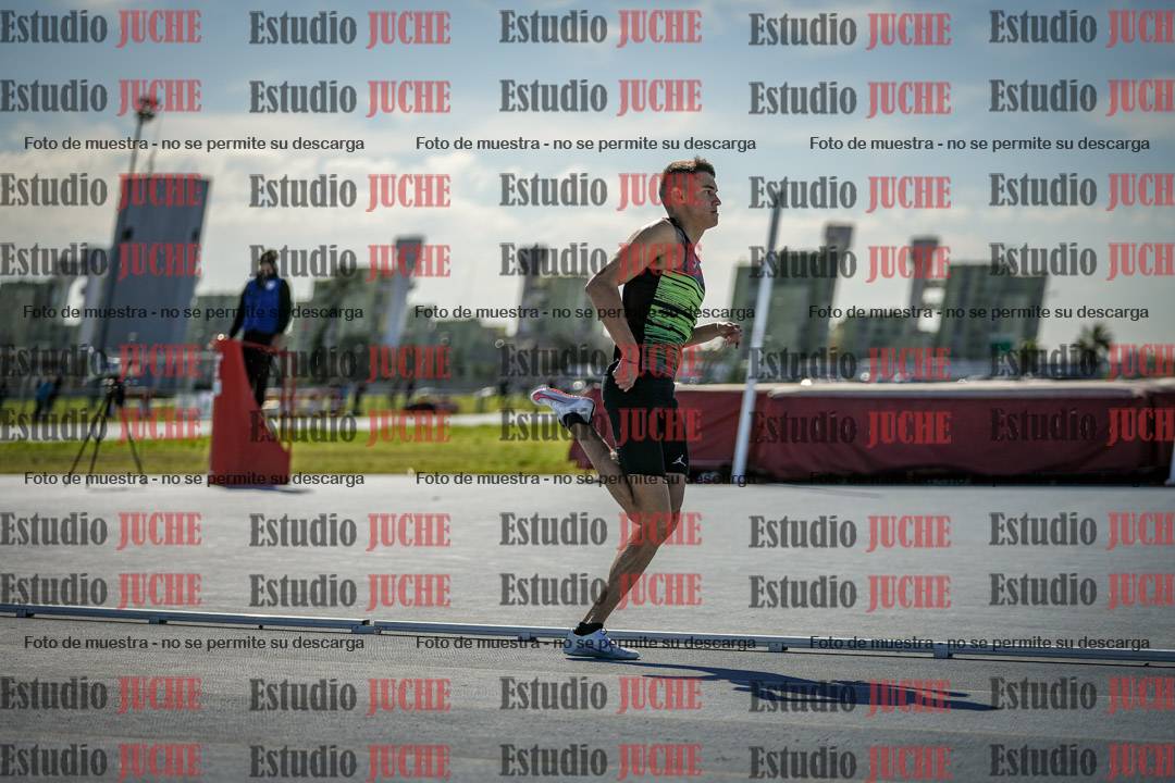 Fotos de los 400 m llanos de varones