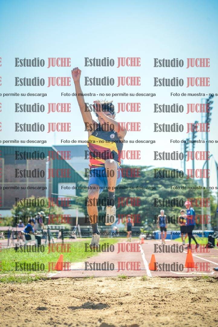 Fotos del salto en largo de varones