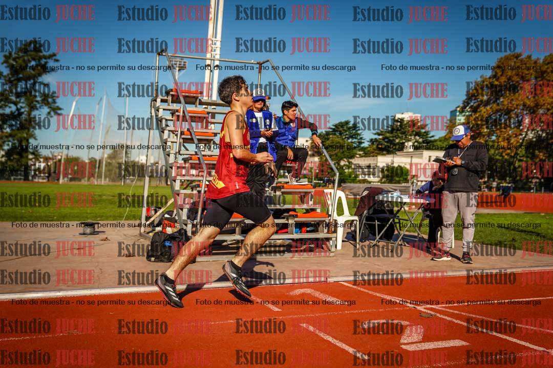 Fotos de los 800 m llanos de varones