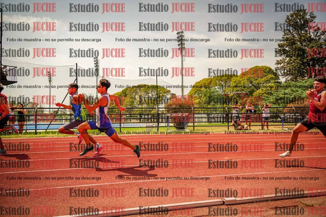 Fotos de los 200 m llanos de varones