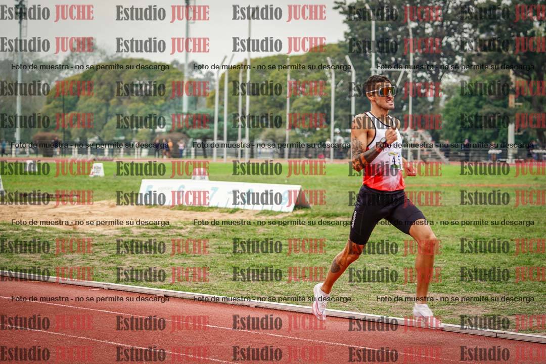 Fotos de los 800 m llanos de varones