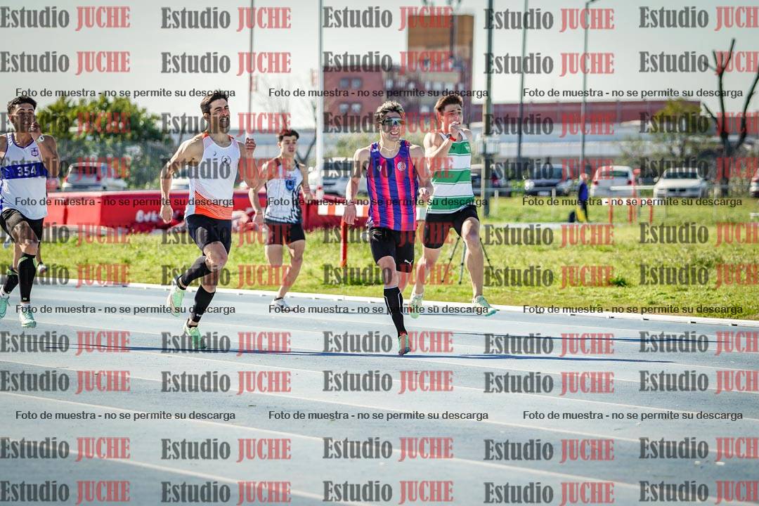 Fotos de los 400 m llanos de varones