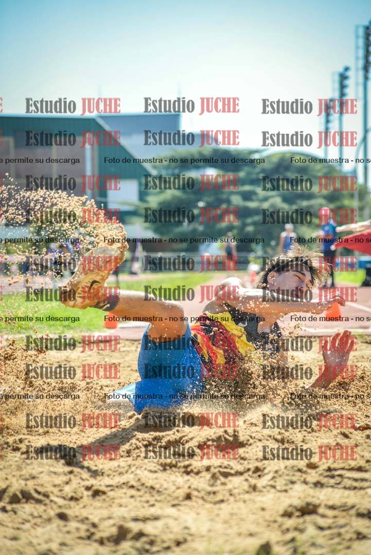Fotos del salto en largo de varones