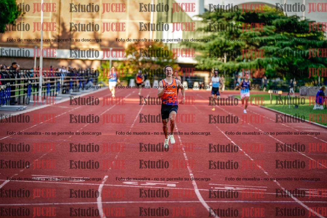 Fotos de los 400 m llanos de varones