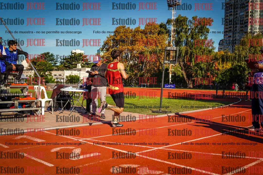 Fotos de los 800 m llanos de varones