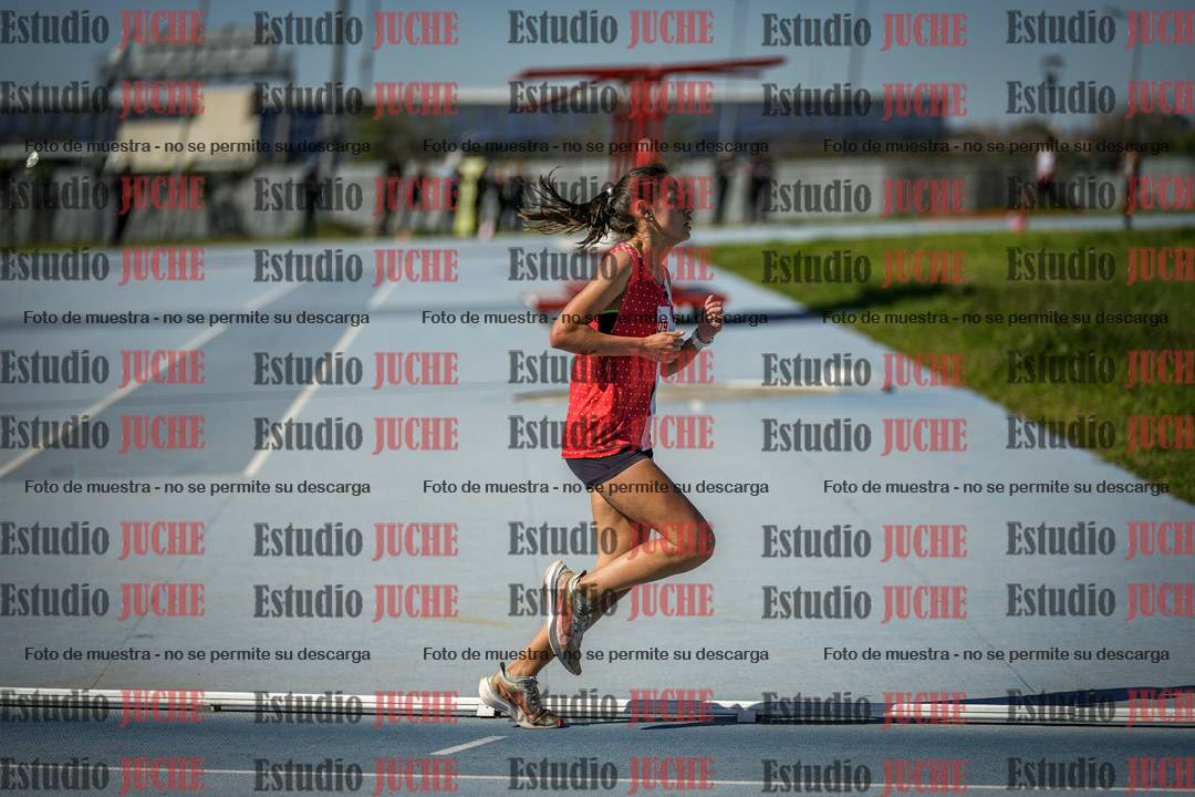 Fotos de los 5000 m llanos de mujeres y varones