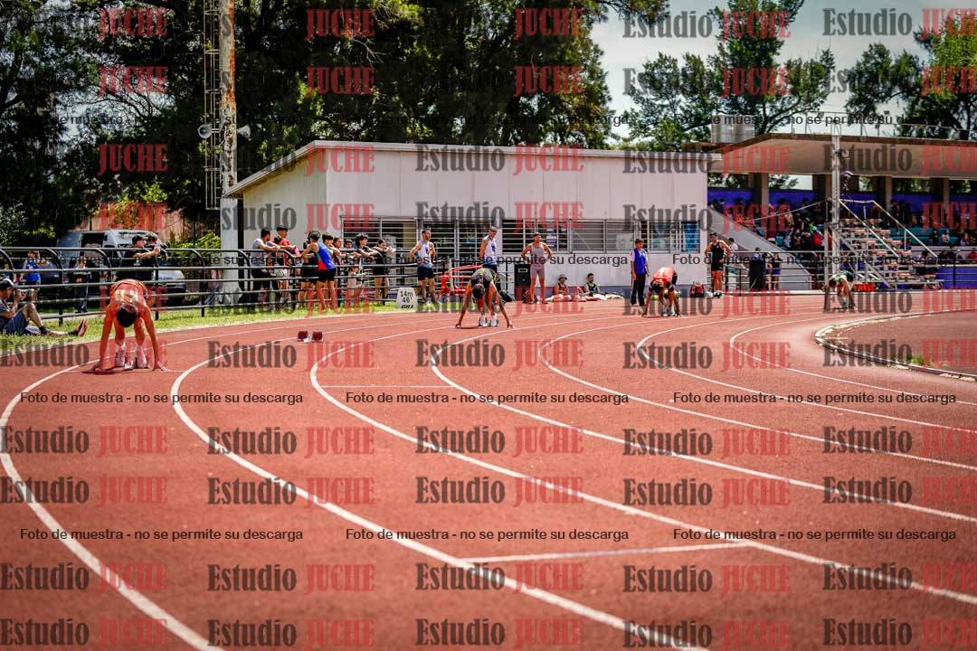 Fotos de los 400 m llanos de varones