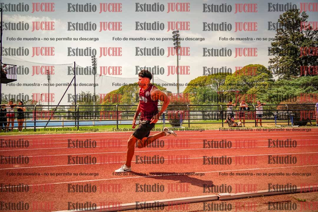 Fotos de los 200 m llanos de varones