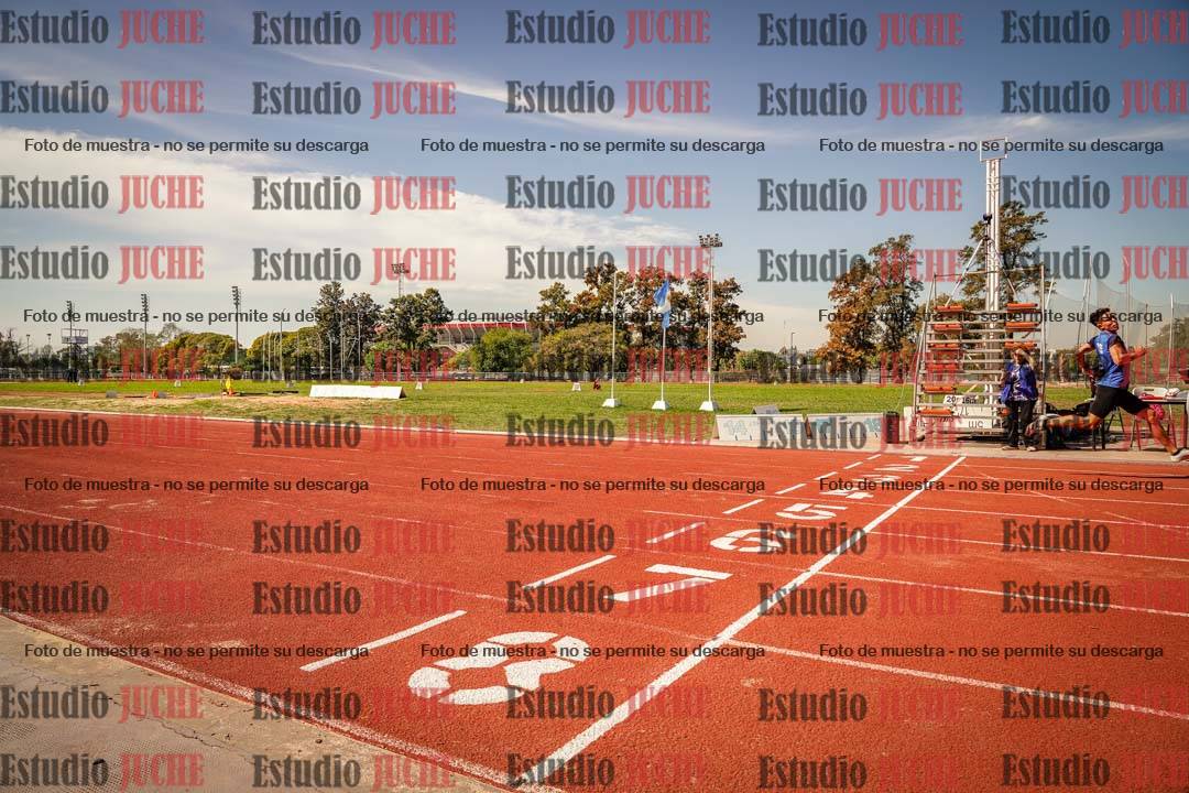 Fotos de los 100 m llanos de varones