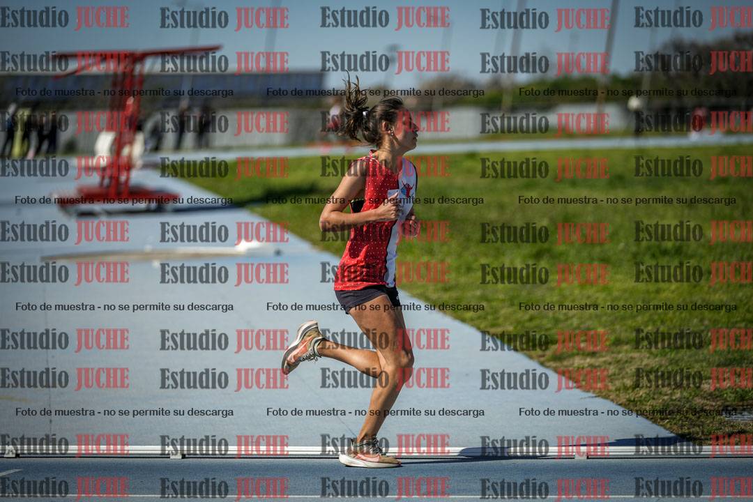 Fotos de los 5000 m llanos de mujeres y varones
