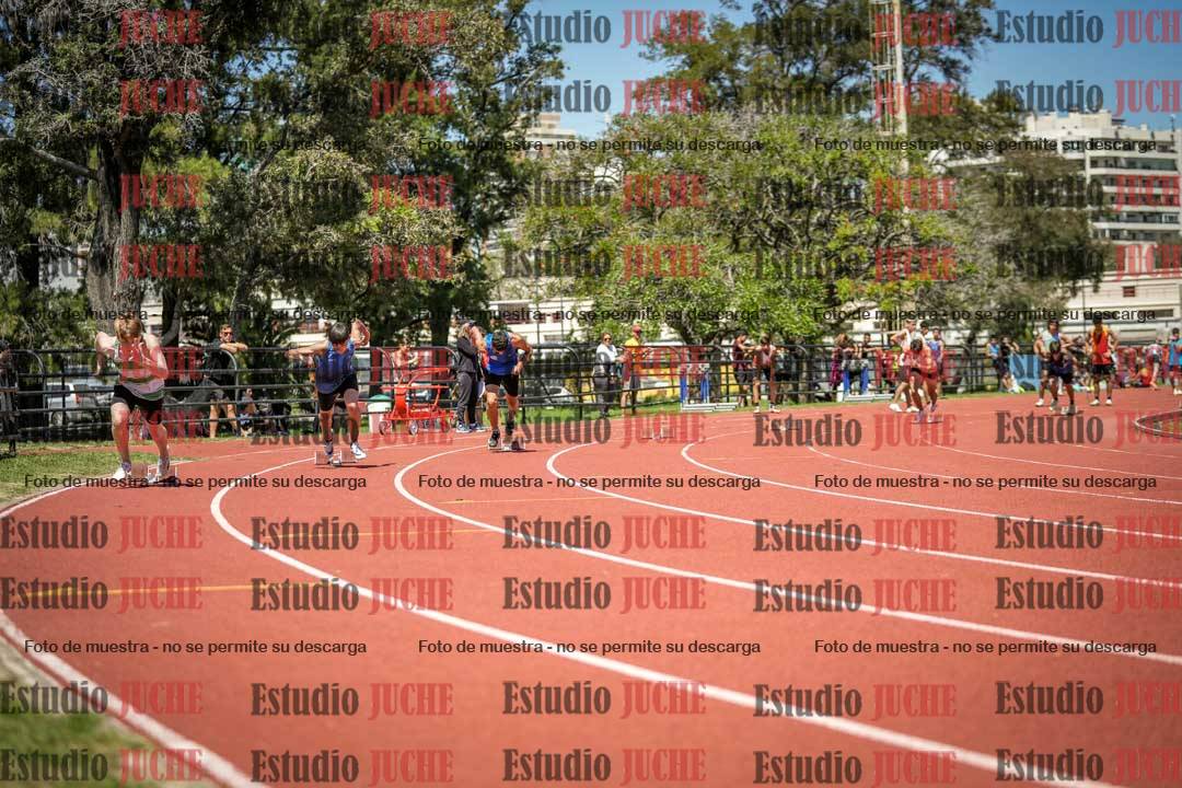 Fotos de los 200 m llanos de varones