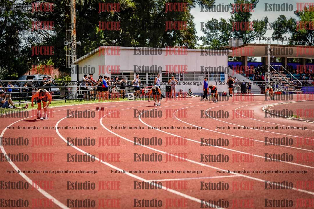 Fotos de los 400 m llanos de varones