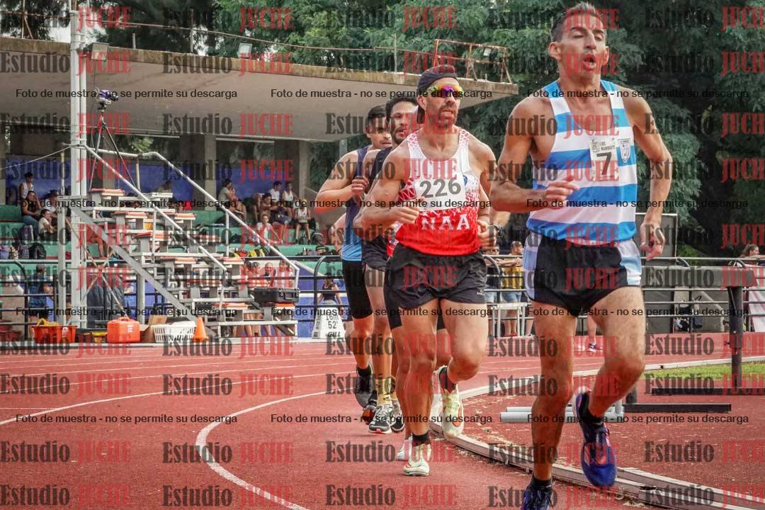 Fotos de los 3000 m llanos de varones