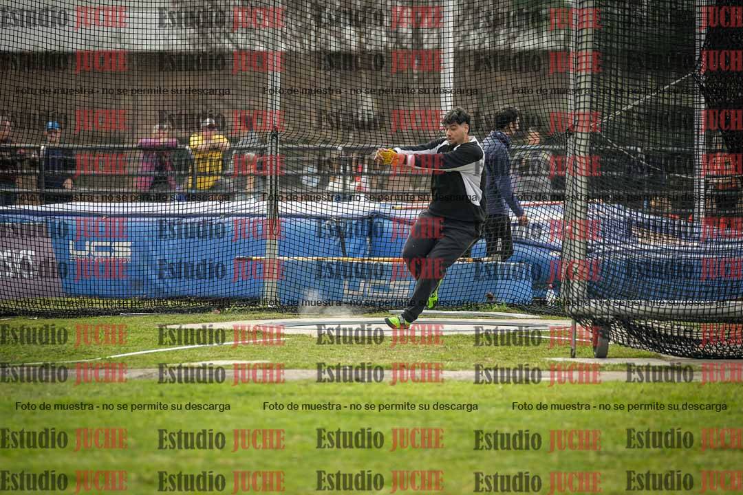 Fotos del lanzamiento de martillo de varones