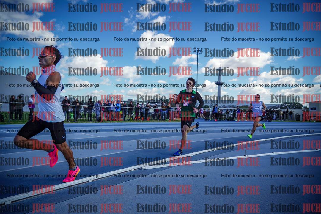 Fotos de los 800 m llanos de varones