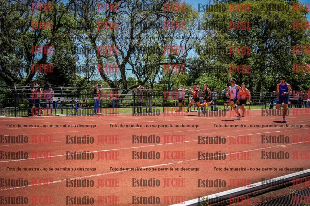 Fotos de los 100 m llanos de varones