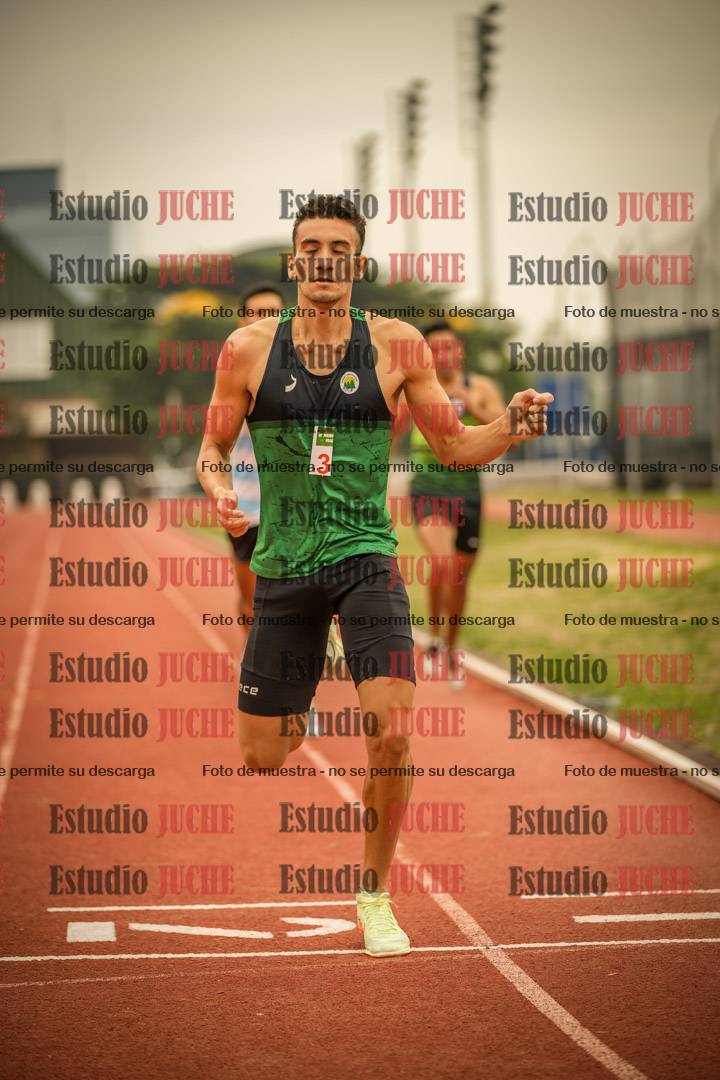 Fotos de los 800 m llanos de varones