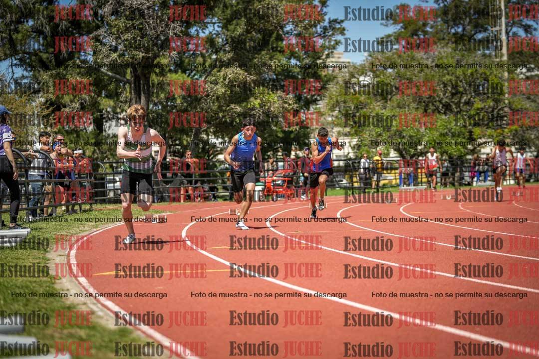 Fotos de los 200 m llanos de varones