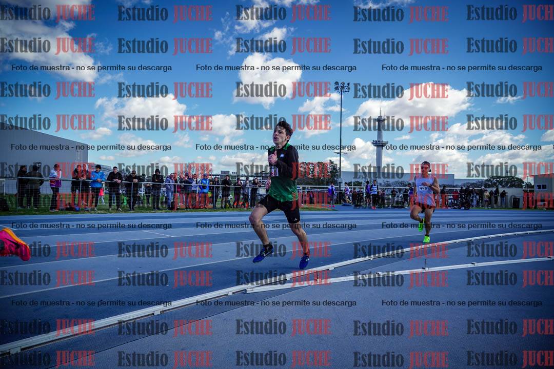 Fotos de los 800 m llanos de varones
