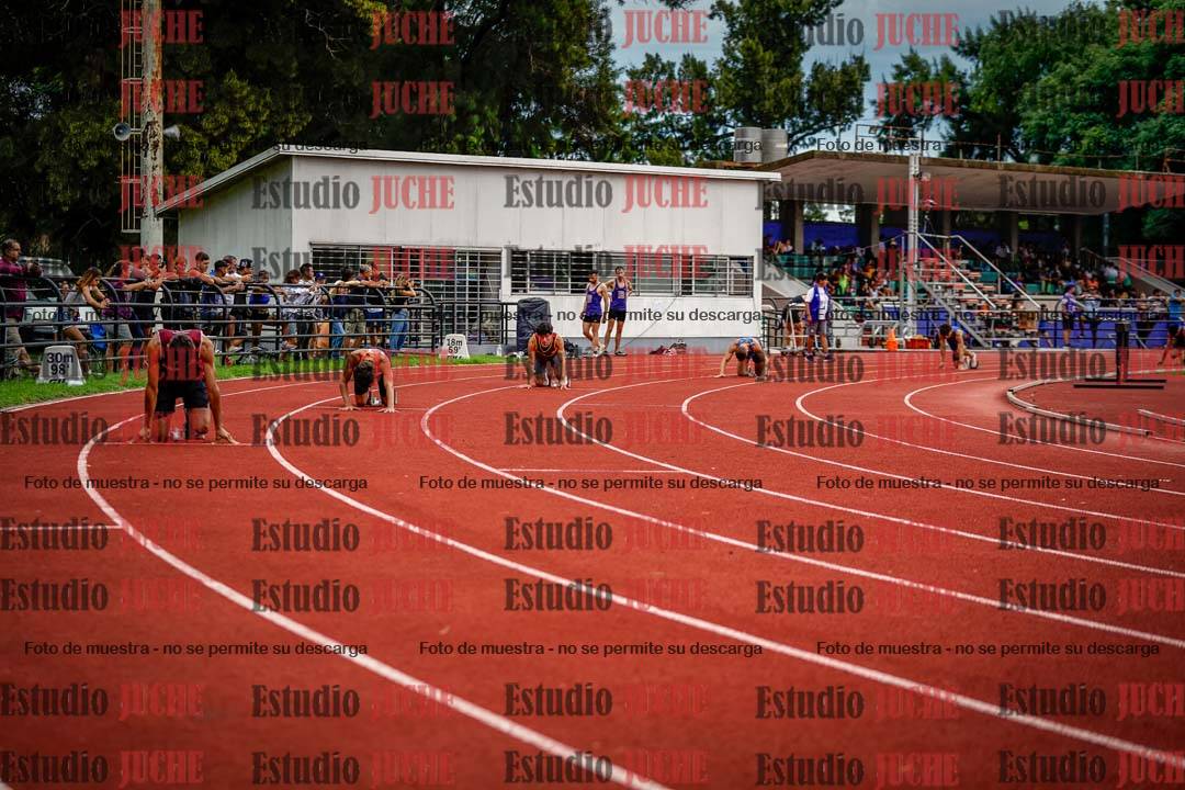 Fotos de los 400 m con vallas de varones