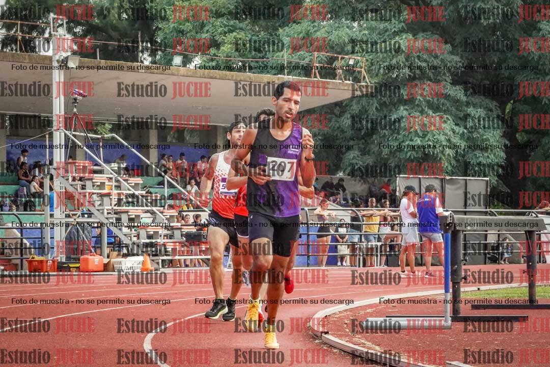 Fotos de los 3000 m llanos de varones