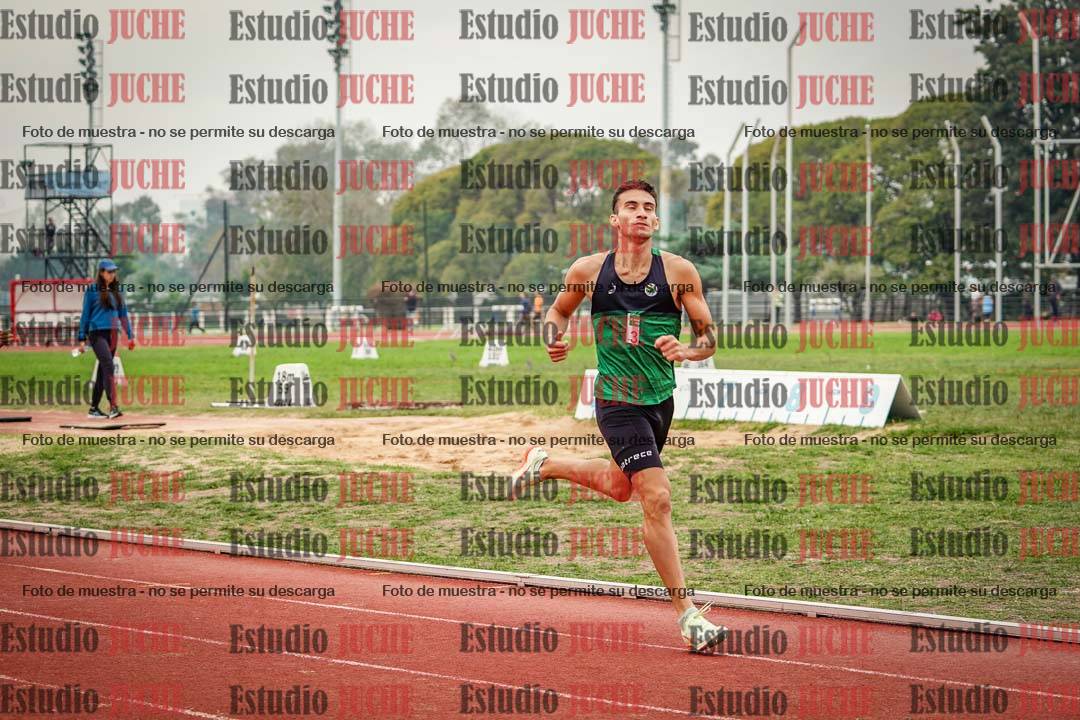 Fotos de los 800 m llanos de varones