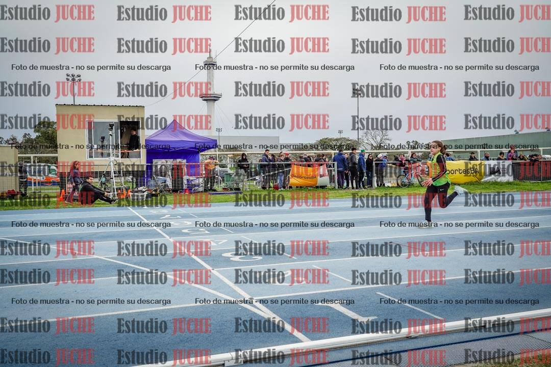 Fotos de los 50 m llanos de mujeres - U12