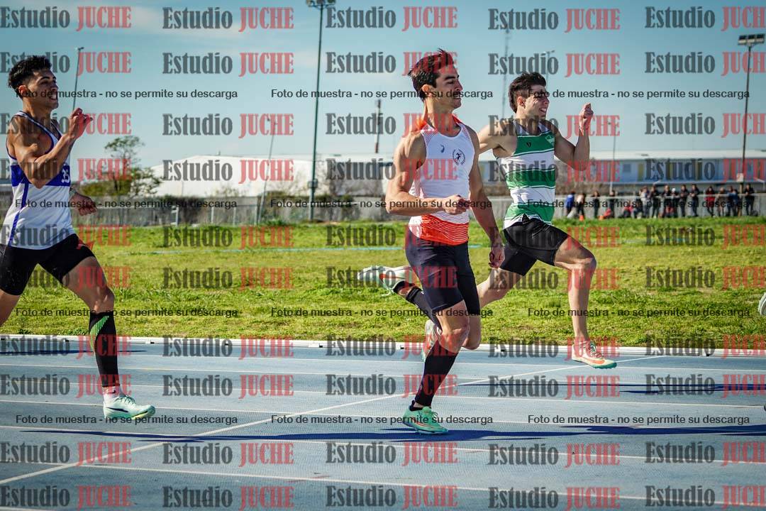 Fotos de los 400 m llanos de varones