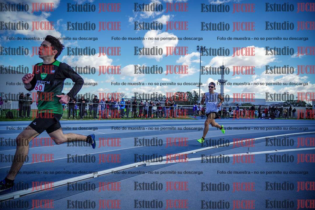 Fotos de los 800 m llanos de varones
