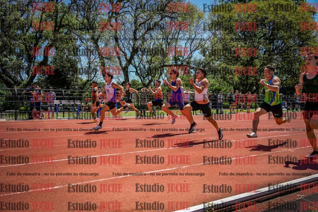 Fotos de los 100 m llanos de varones