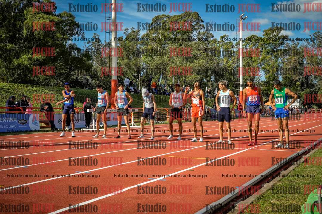 Fotos de los 3000 m con obstáculos de varones
