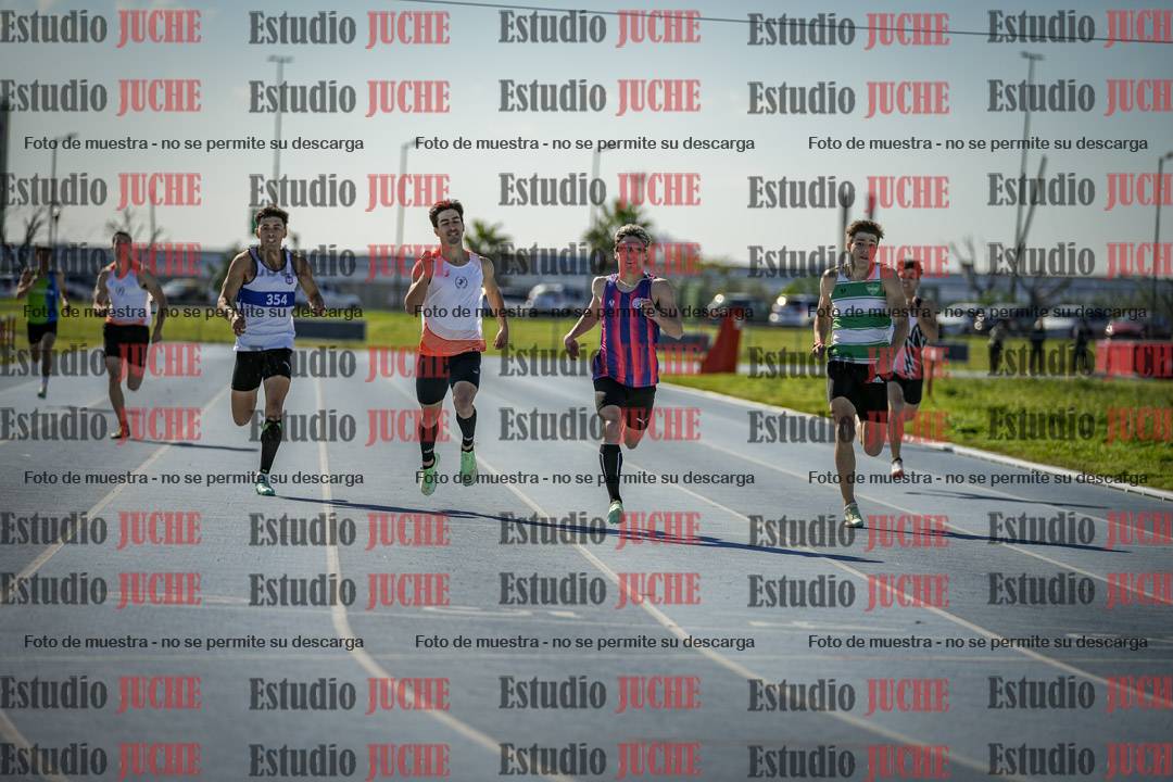 Fotos de los 400 m llanos de varones