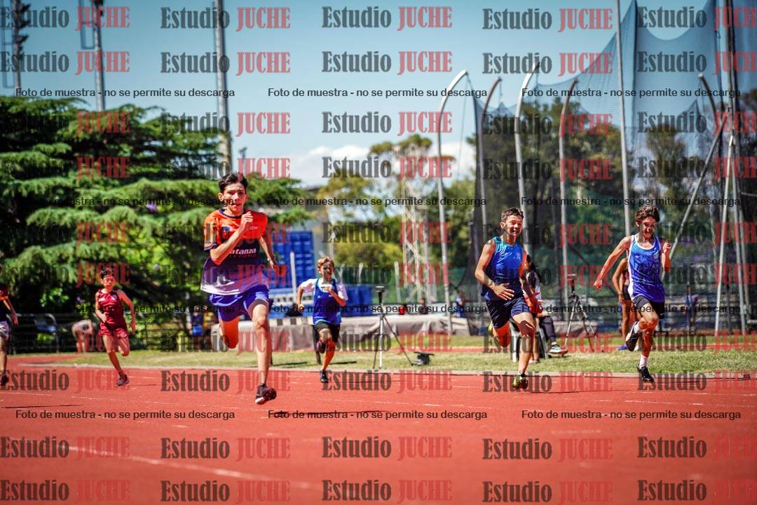 Fotos de los 150 m llanos de varones