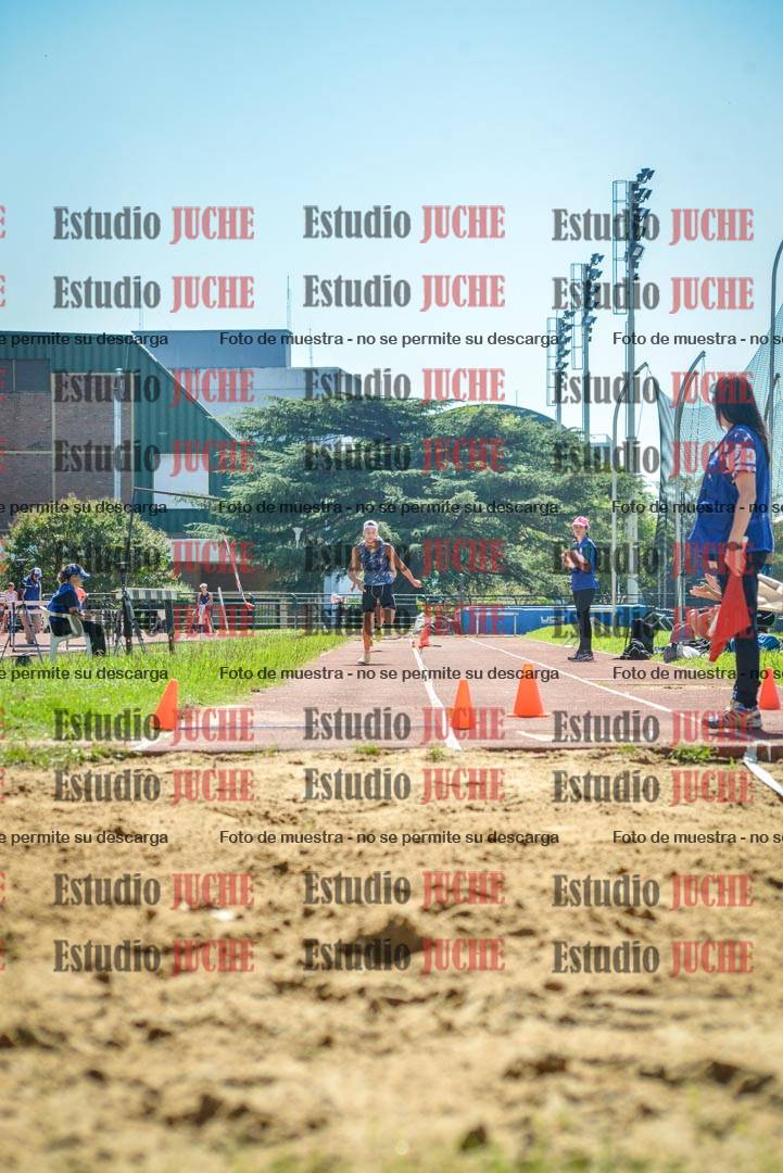 Fotos del salto en largo de varones