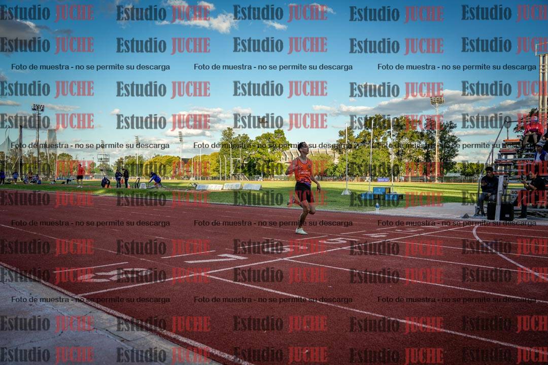 Fotos de los 400 m llanos de varones