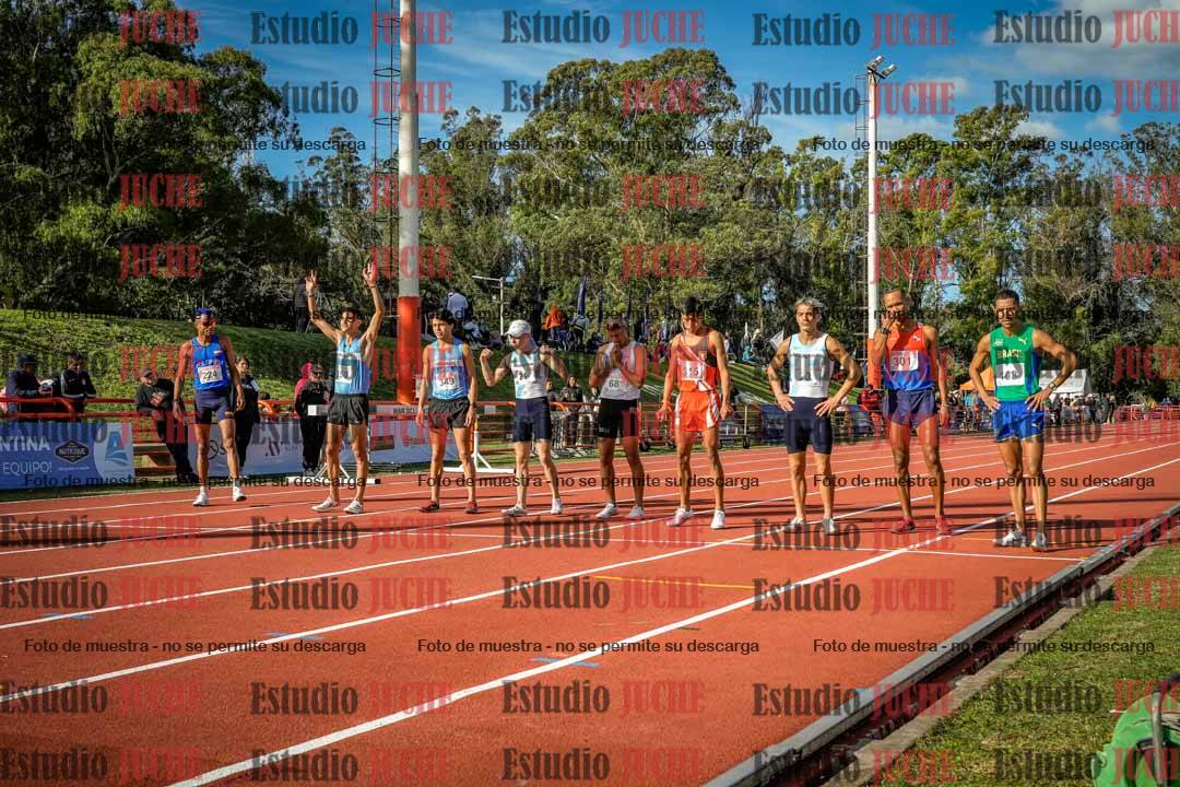 Fotos de los 3000 m con obstáculos de varones