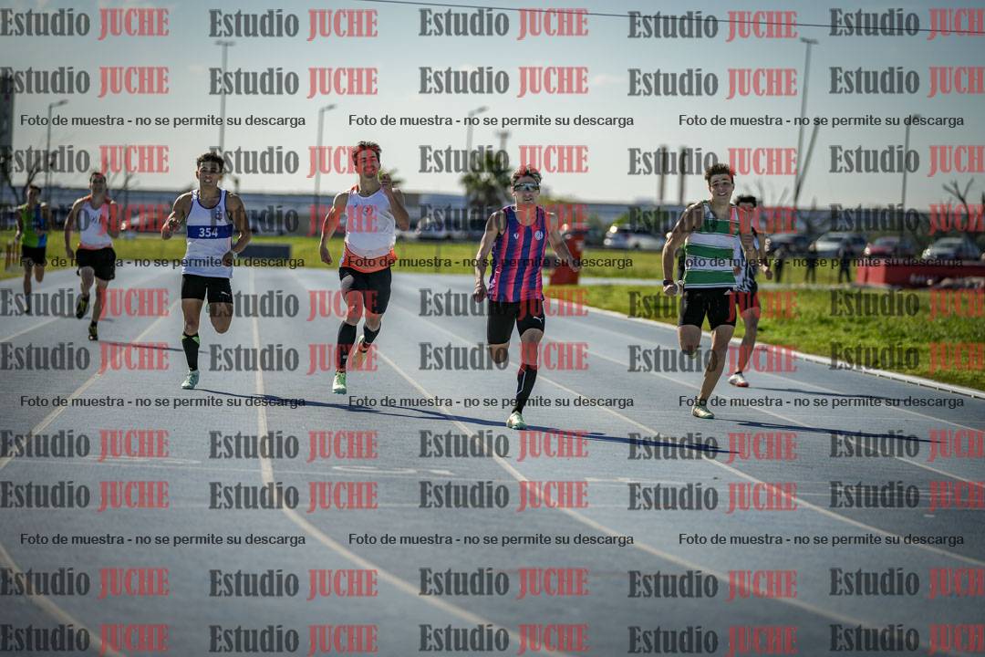 Fotos de los 400 m llanos de varones