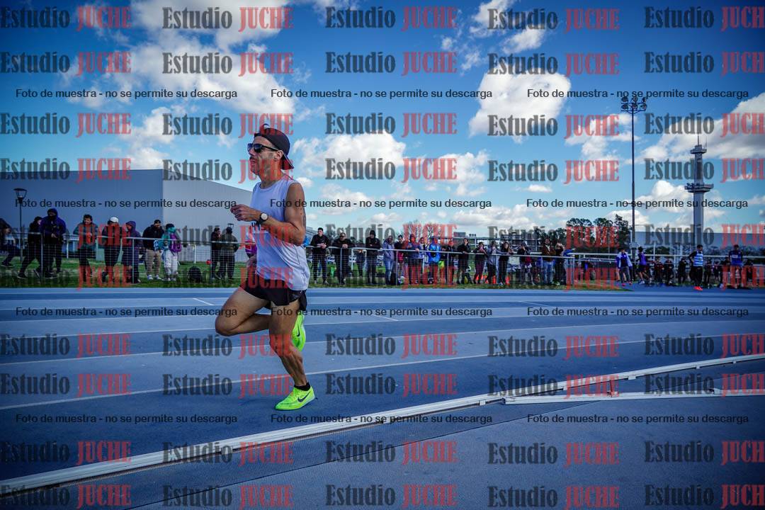 Fotos de los 800 m llanos de varones
