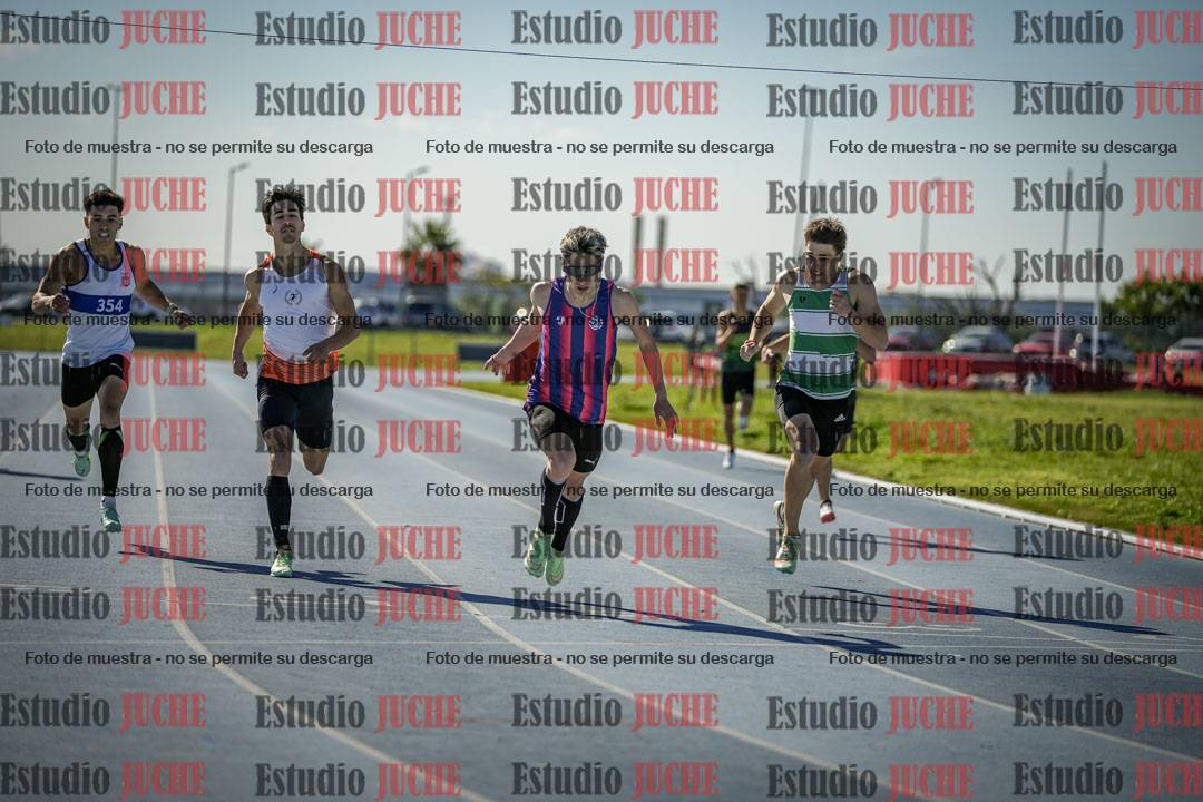 Fotos de los 400 m llanos de varones