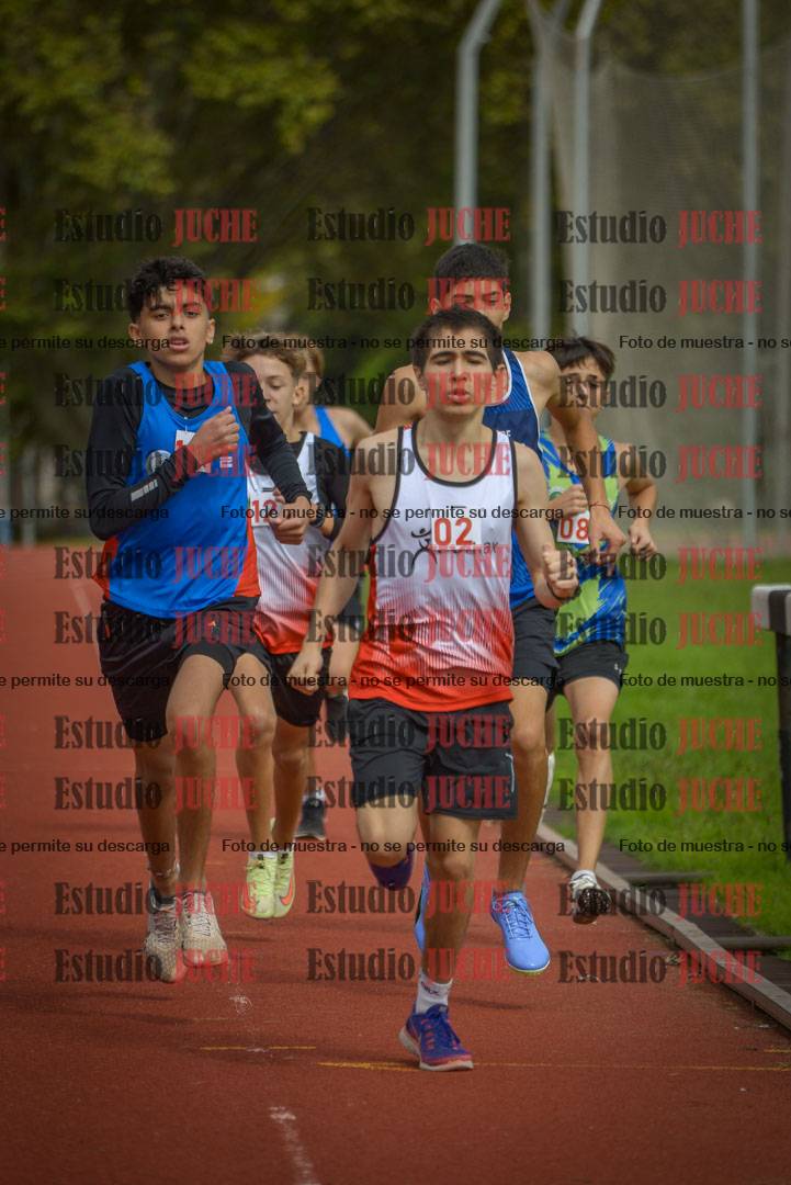 Fotos de los 600 m llanos de varones