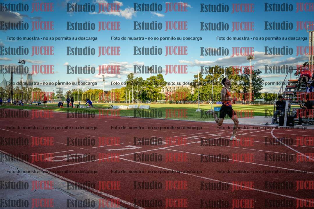 Fotos de los 400 m llanos de varones