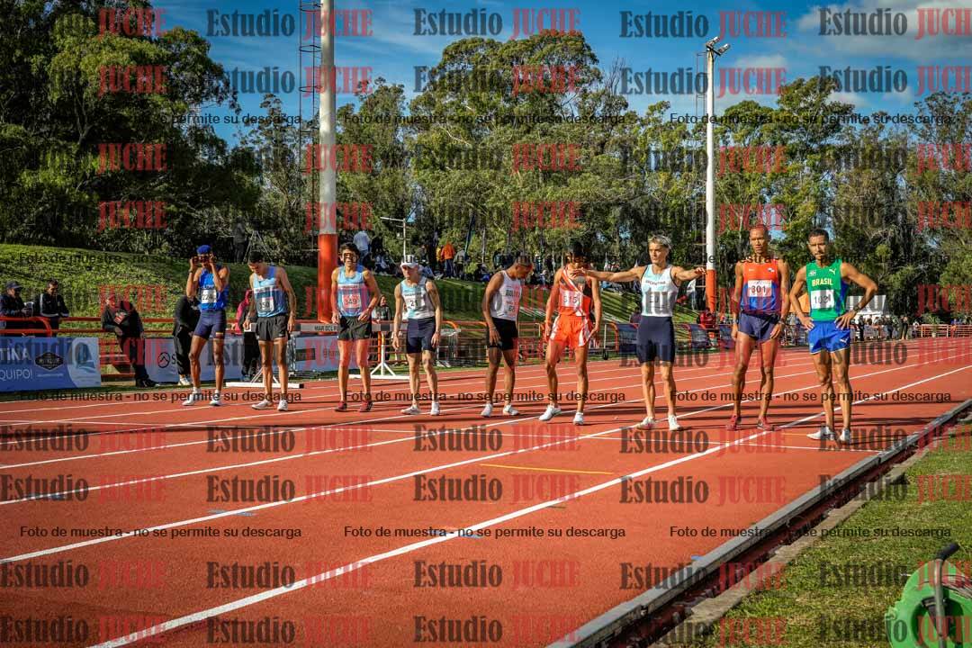 Fotos de los 3000 m con obstáculos de varones
