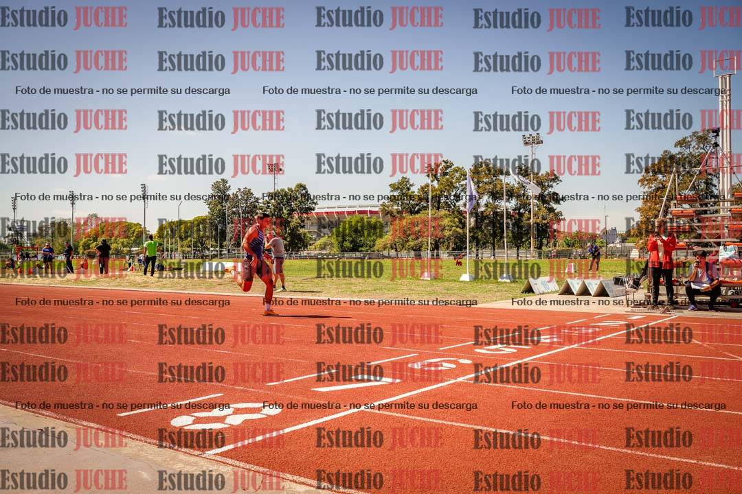 Fotos de los 400 m llanos de varones