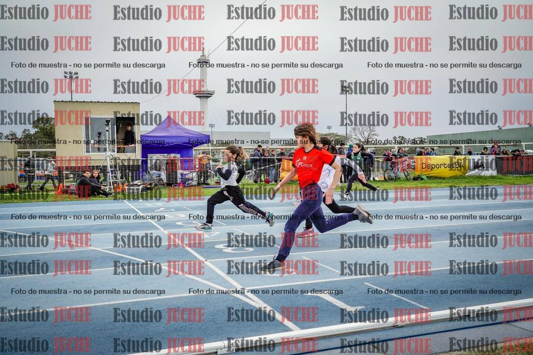 Fotos de los 50 m llanos de mujeres - U12